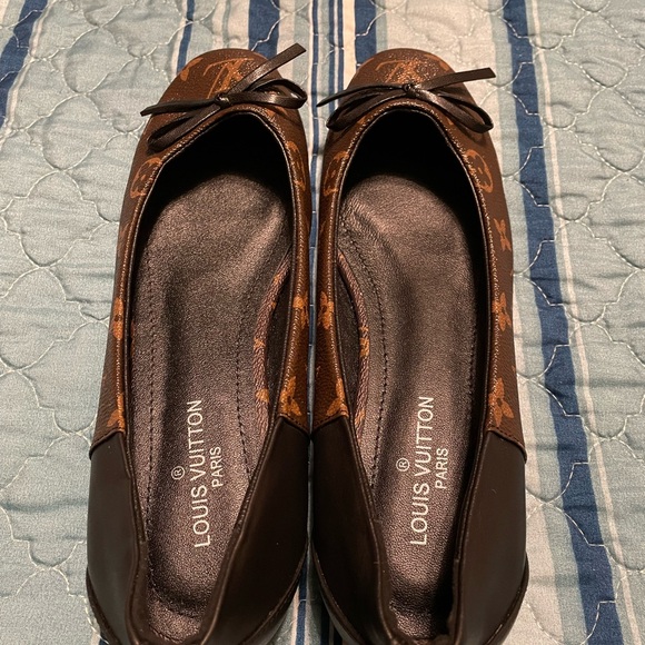 Louis vuitton shoes **Darling ballet flats. - Picture 6 of 10